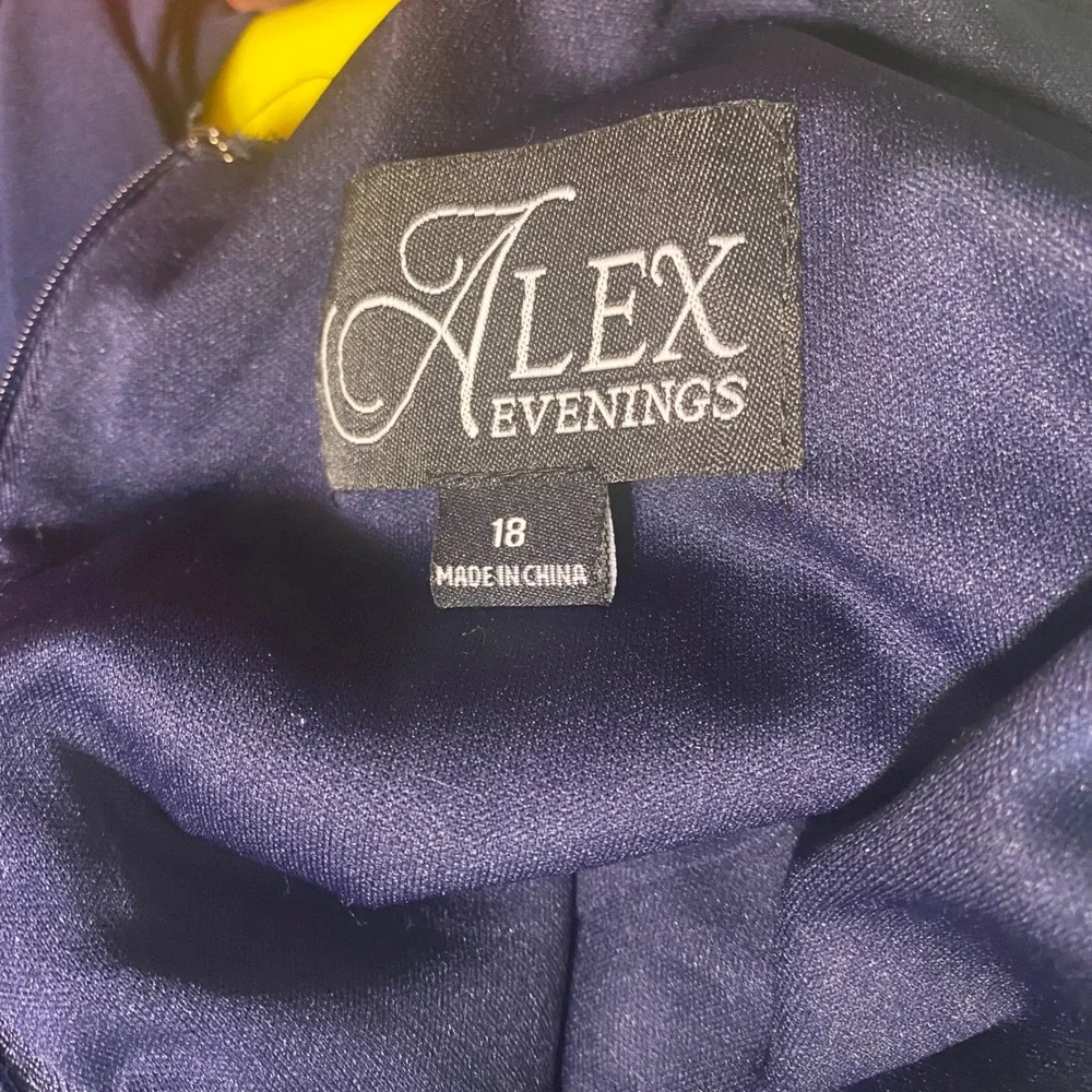 Alex Evenings Navy Blue Beaded Lace Gown Formal Evening Wedding Guest Size‎ 18